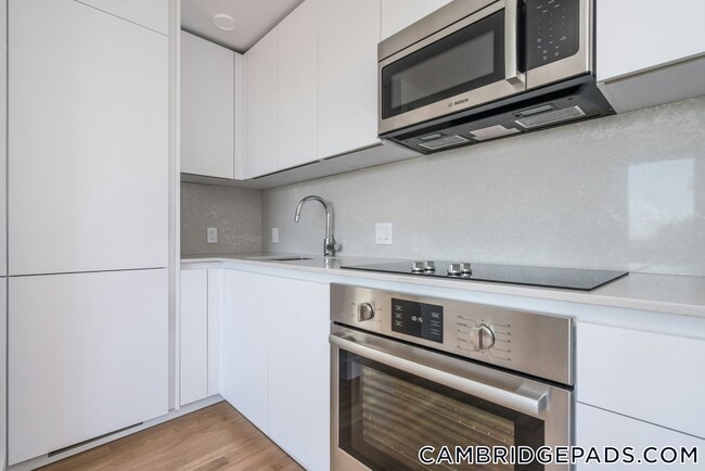 334 Harvard St, Unit A6 in Cambridge, MA - Foto de edificio - Building Photo