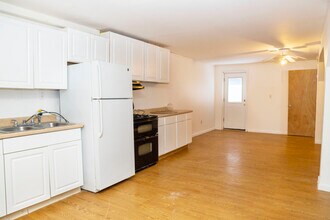 510 Curtis St, Unit APT  2 in Watertown, NY - Building Photo - Building Photo