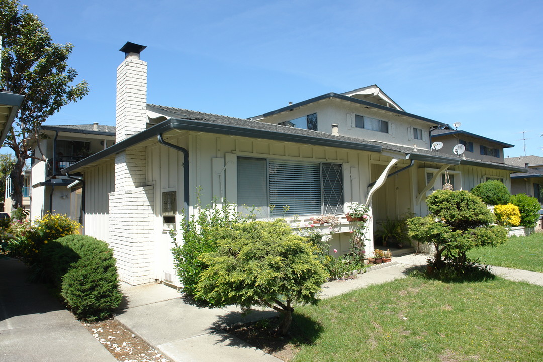 309 Auburn Way in San Jose, CA - Building Photo