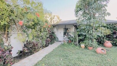 1254 N Fieldlark Ln in Homestead, FL - Building Photo - Building Photo