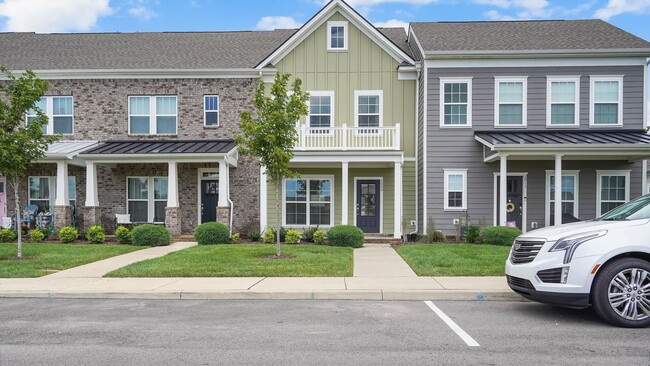 2009 Serenity St in Spring Hill, TN - Building Photo - Building Photo
