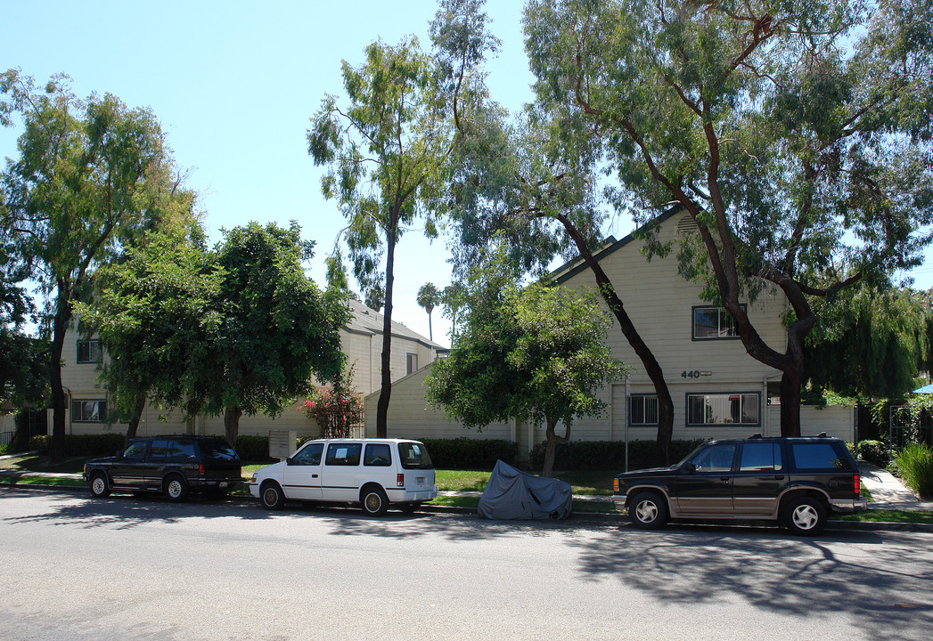 430-440 Linden Dr in Oxnard, CA - Building Photo