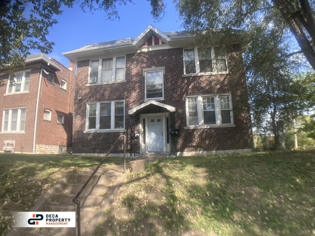 property at 1811 Allen Ave