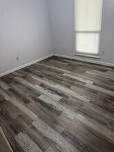 5106 Karenbeth Dr in Houston, TX - Foto de edificio - Building Photo