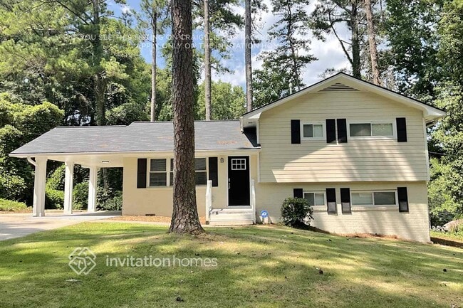 property at 2805 Cherry Laurel Ln SW
