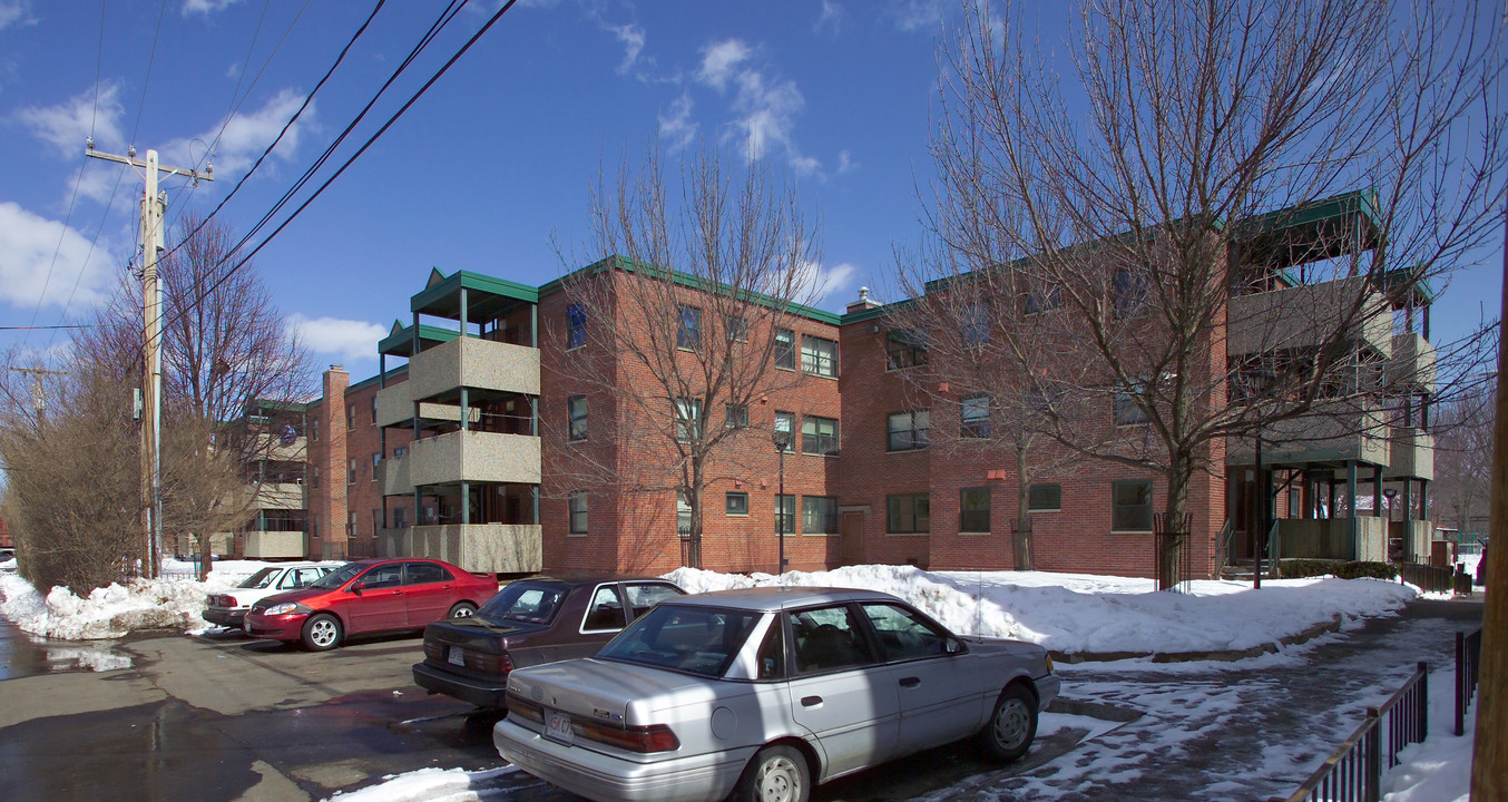 Toepfert Apartments in Holyoke, MA - Building Photo