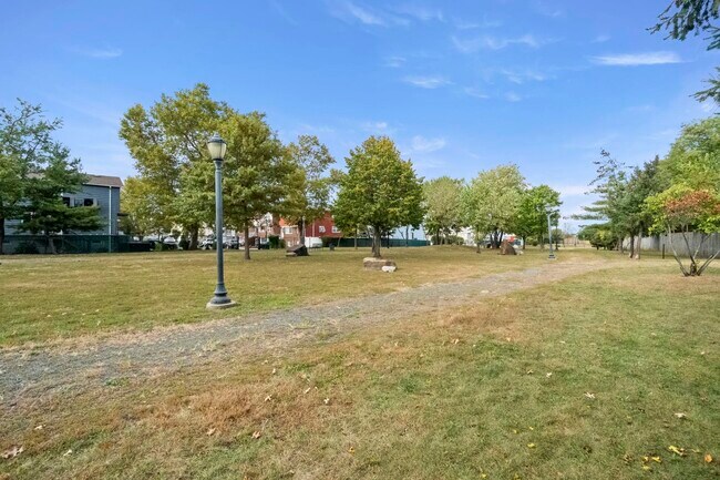 16 Packard St in Bayonne, NJ - Building Photo - Building Photo