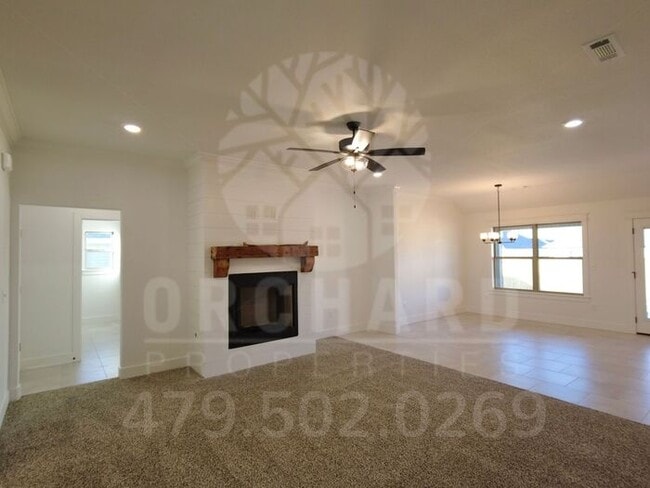 property at 2007 E Hudson Dr