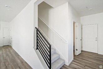 341 N Colonnade Rd in Saratoga Springs, UT - Building Photo - Building Photo