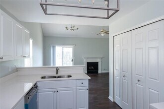 3690 Manor Ct SW in Atlanta, GA - Building Photo - Building Photo