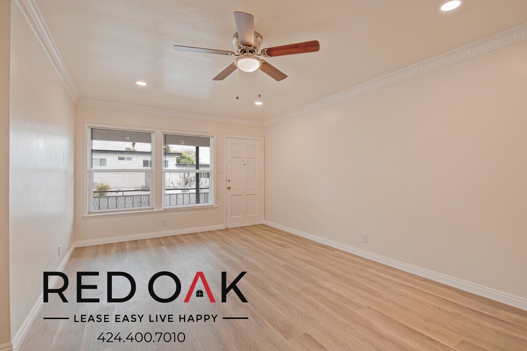 7528 Norton Ave in West Hollywood, CA - Building Photo