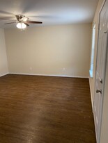 108 N 6th St in Godley, TX - Building Photo