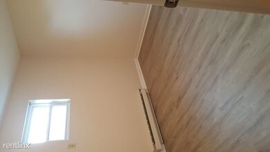 861 Buchanan Trail E in Greencastle, PA - Building Photo - Building Photo