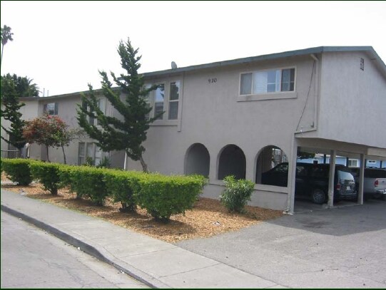 930 Sunset Ave in Santa Rosa, CA - Foto de edificio - Building Photo