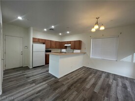 7204 Rolling Shore Ct in Las Vegas, NV - Building Photo - Building Photo