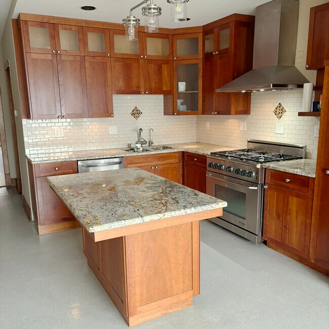 2133 W Grace St in Chicago, IL - Building Photo - Building Photo