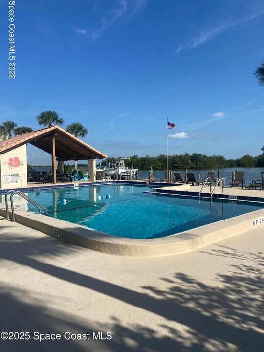 1605 Minutemen Causeway in Cocoa Beach, FL - Building Photo
