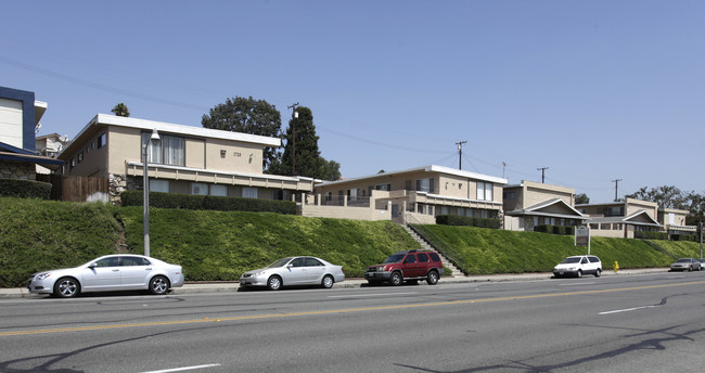 Malvern Hills Apartments in Fullerton, CA - Building Photo - Building Photo