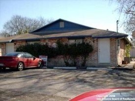 11126 Belair Dr in San Antonio, TX - Building Photo