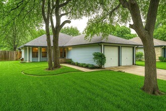 702 Twin Oak Trail in Cedar Park, TX - Building Photo - Building Photo