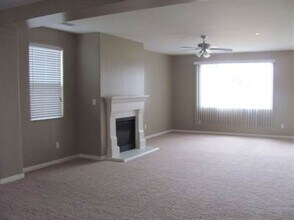 5412 Vista Del Mar Ave in Bakersfield, CA - Building Photo - Building Photo