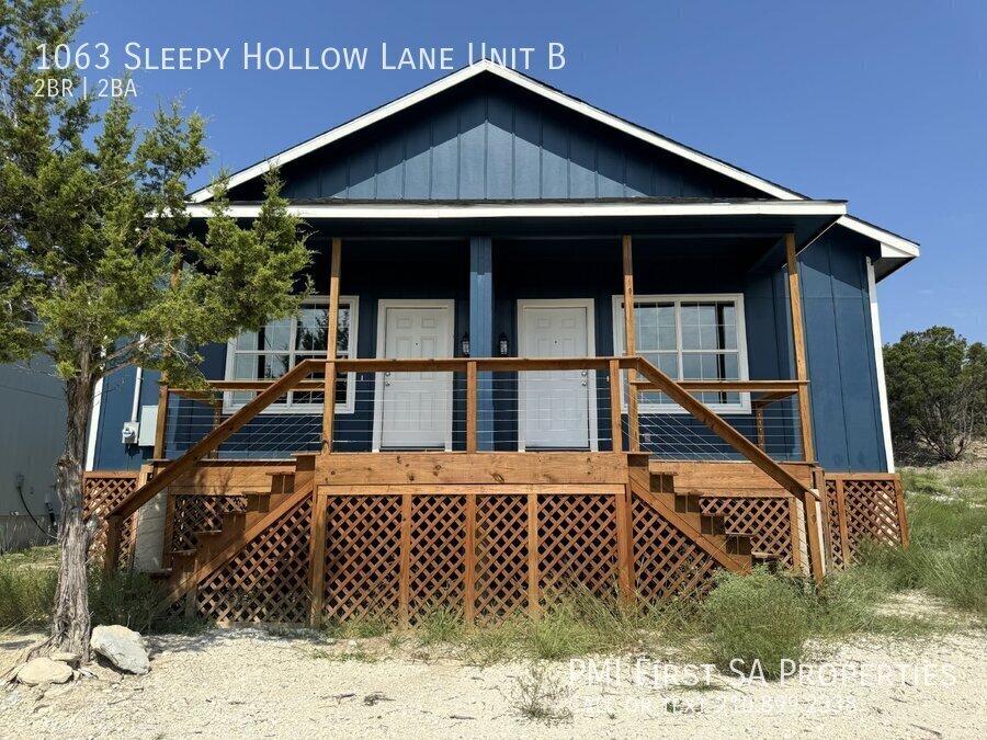 1063 Sleepy Hollow Ln in Spring Branch, TX - Building Photo