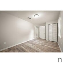 5195 Cypress Crest Ln in Jacksonville, FL - Building Photo - Building Photo