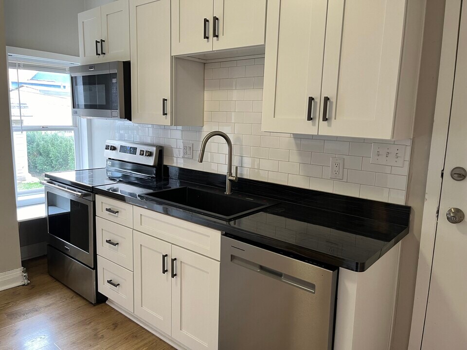 1364 W 58th St, Unit 1 in Cleveland, OH - Building Photo