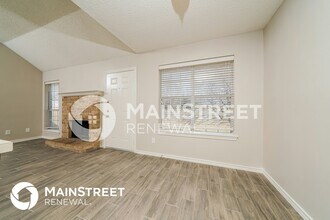 922 Bayfield Dr, Unit 11 in Denton, TX - Building Photo - Building Photo