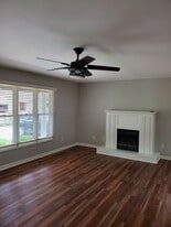 227 Lakewood Dr in Crossville, TN - Building Photo