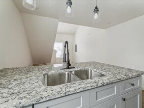 905 74th St in Houston, TX - Building Photo - Building Photo