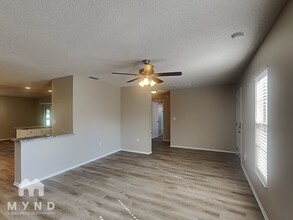 10195 Heathcliff St in Spring Hill, FL - Building Photo - Building Photo