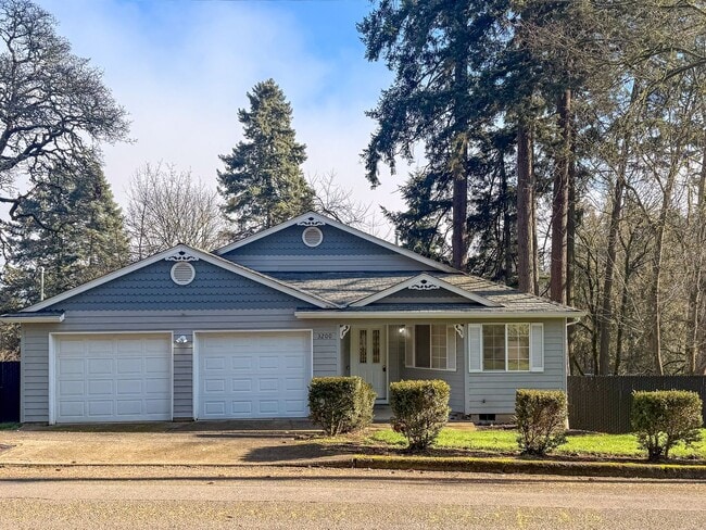 property at 3200 Lorian Ln SE