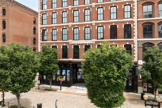 Greeley Lofts in St. Louis, MO - Foto de edificio - Building Photo