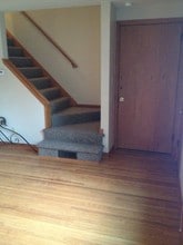6 N Davis St in Orchard Park, NY - Foto de edificio - Building Photo