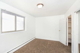 729 SE 8th Ave-Unit -1 in Minneapolis, MN - Building Photo - Building Photo