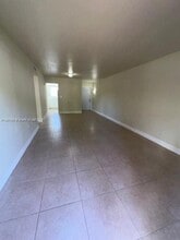 7500 SW 82nd St in Miami, FL - Building Photo - Building Photo