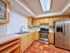 11730 NW 33rd St in Sunrise, FL - Building Photo - Building Photo