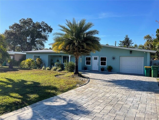 property at 1329 Royal Palm Dr S