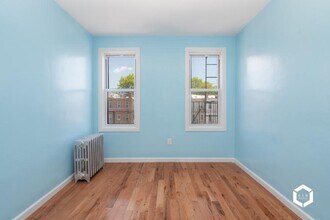 671 E 43rd St in Brooklyn, NY - Building Photo - Building Photo