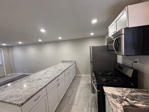 114 1/2-26-22 S 6th St in Council Bluffs, IA - Building Photo - Building Photo