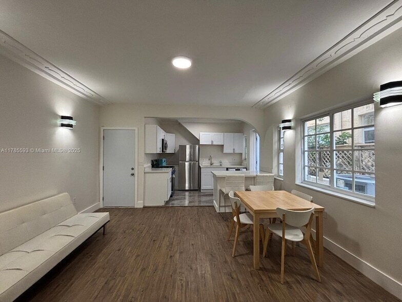 1620 Pennsylvania Ave, Unit 103 in Miami Beach, FL - Building Photo