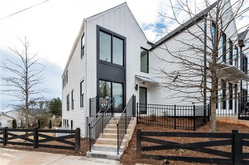 101 Pearl St in Woodstock, GA - Building Photo