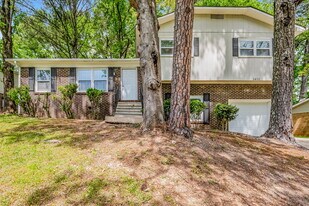 1612 5th Pl NW in Center Point, AL - Building Photo