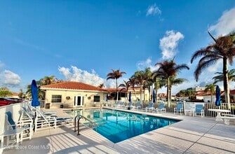 551 Casa Bella Dr in Cape Canaveral, FL - Building Photo - Building Photo