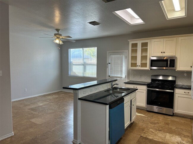 16518 Cairngrove Ln in Houston, TX - Building Photo - Building Photo