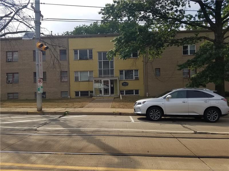 2222 Broadway Ave in Pittsburgh, PA - Building Photo