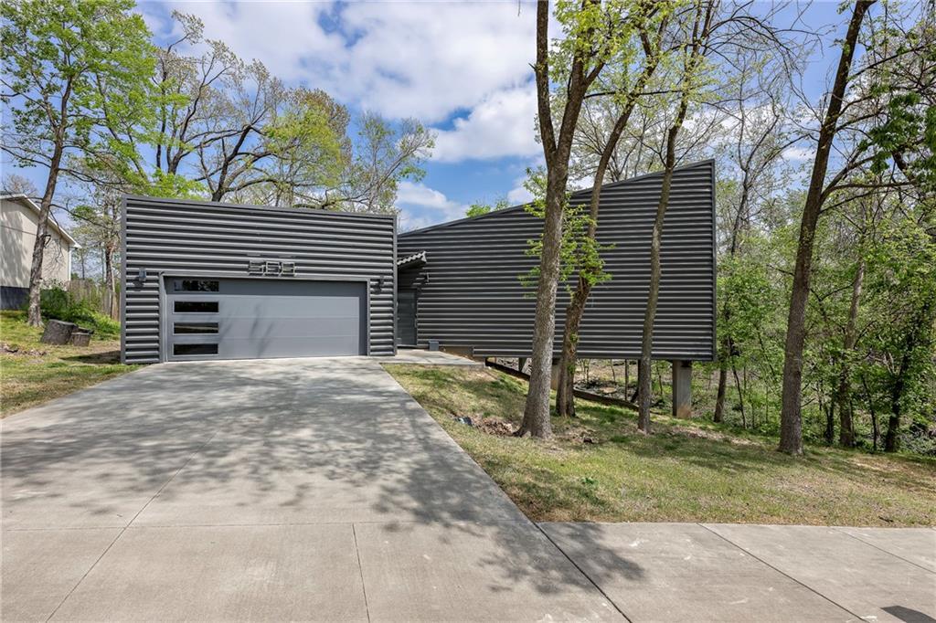 508 SE J St in Bentonville, AR - Building Photo