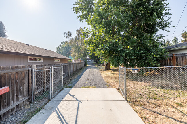 1629 Orchard Ave in Wenatchee, WA - Building Photo - Building Photo