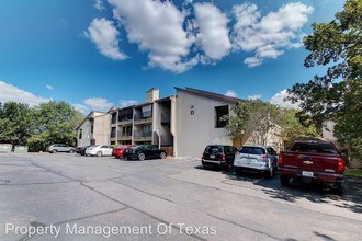 6910 Hart Ln-Unit -Unit 207 in Austin, TX - Building Photo - Building Photo